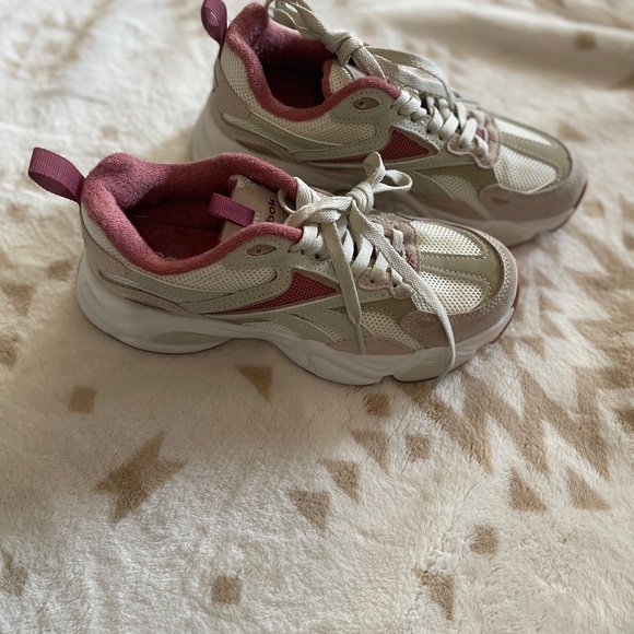 Reebok Shoes - Reebok Women's Sneakers - Royal charge Rose and Beige
